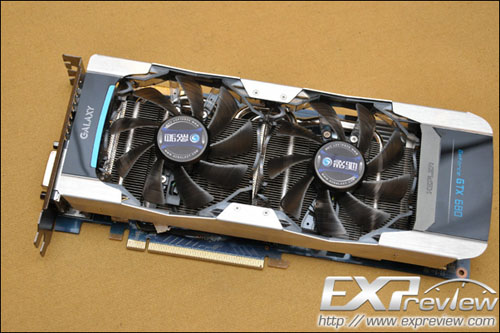 Galaxy pracuje na nereferenční GeForce GTX 680 s 4 GB VRAM