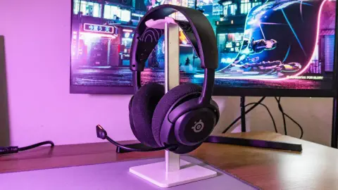 steelseries-arctis-nova-5-bezdratovy-herni-headset-co-se-hodi-na-vse-a-ke-vsemu