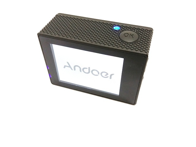 Andoer AN9000R: levná akční kamera s haldou příslušenství
