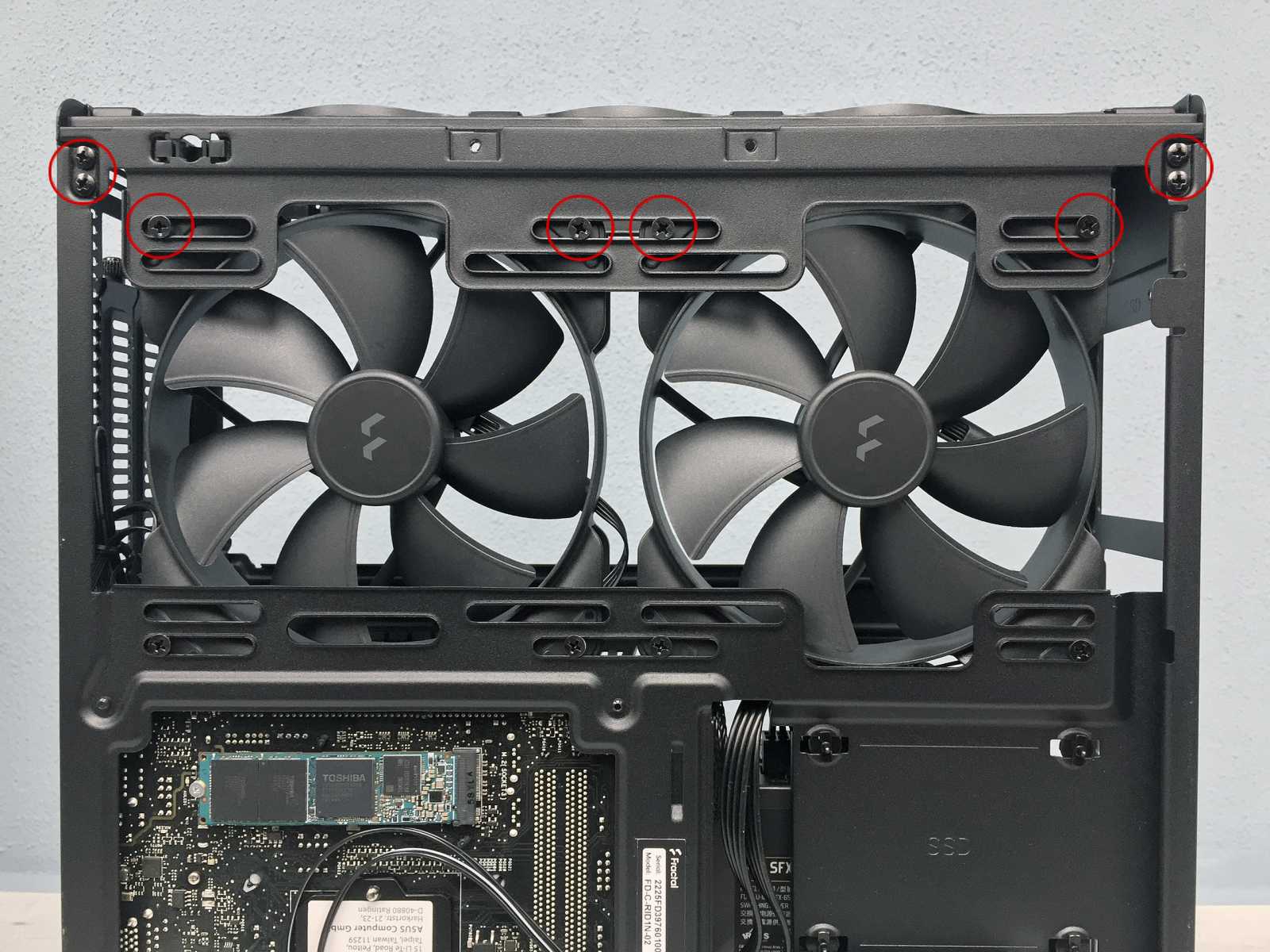 Test skříně Fractal Design Ridge