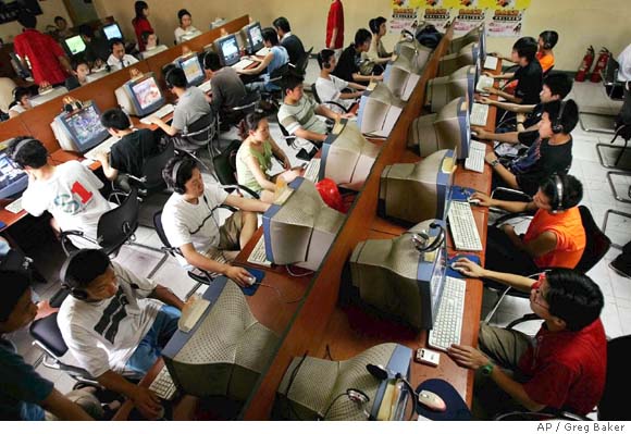 Tisíce internetových kaváren v Číně bude uzavřeno aneb znovu o krok zpět