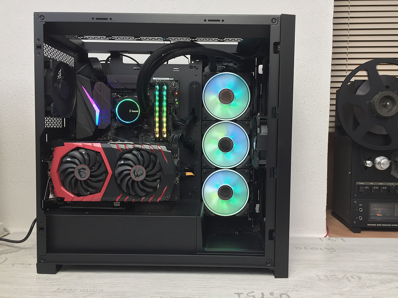 Test skříně Corsair 5000D AIRFLOW – někdo to rád chladné