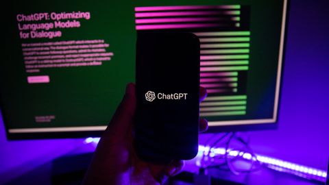 Podvodníci začali zneužívat populární ChatGPT - pomocí falešných stránek šíří malware a kradou data