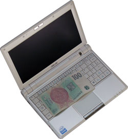 Asus Eee 900 - hrdý nástupce mininotebooku