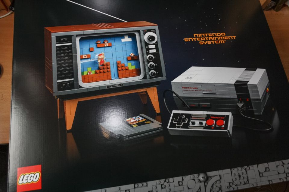NES, jeho jméno je Lego NES!