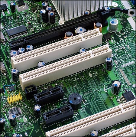 Intel LGA775 + DDR2 + PCI Express + grafika + zvuk