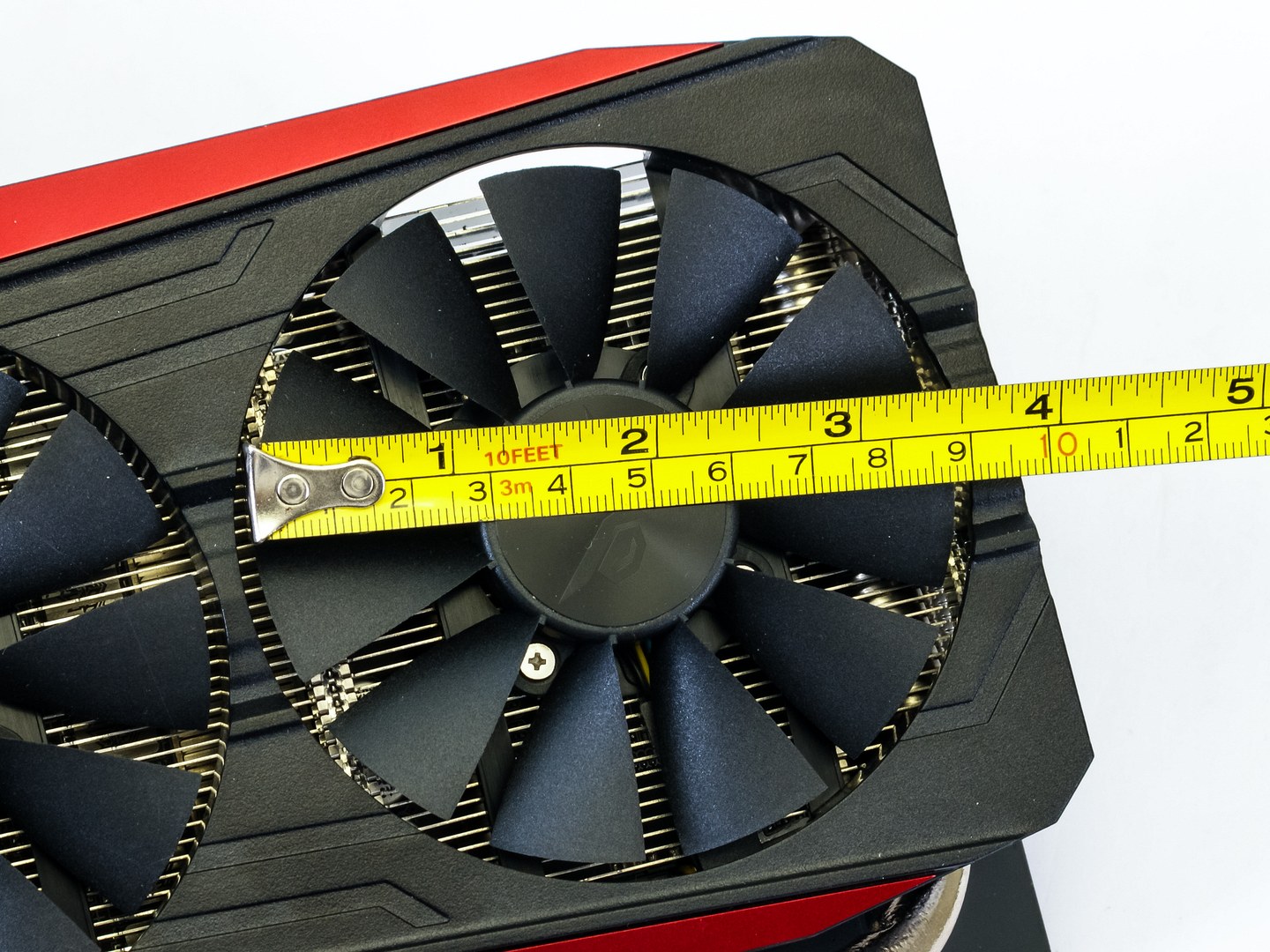 Test Asus Strix Radeon R9 Fury: Jaké je Fiji bez vodníka?