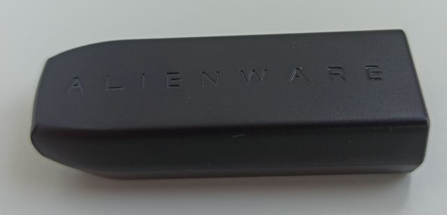 Dell Alienware 610M - mimozemské torpédo zabíjí s kabelem i bez