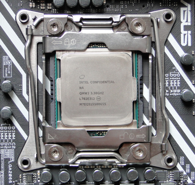 Intel Core i9-7900X: Desetijádrový Skylake-X v testu