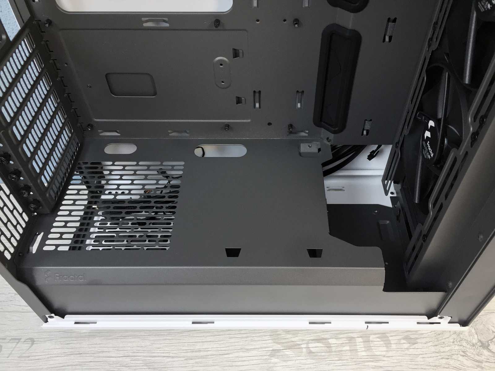 Neskutečná designová pecka! Test skříně Fractal Design North