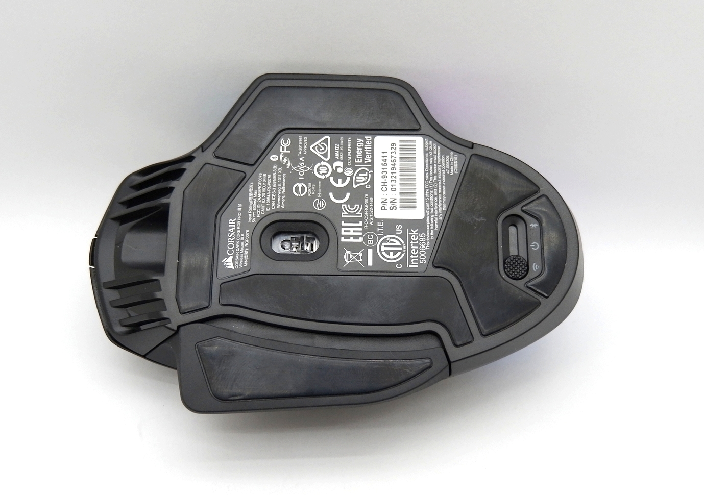 Corsair Dark Core RGB Pro - bez drátů a v podstatě dokonale