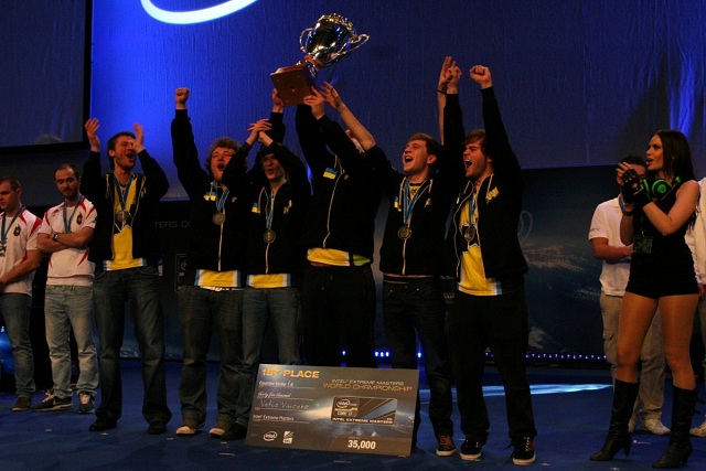 Ukranian team Natus Vincere placing #1 in a CS 1.6 Intel Extreme Masters tournament Ukrajinský tým Natus Vincere získává první místo na turnaji Intel Extreme Masters ve hře CS 1.6, 2011