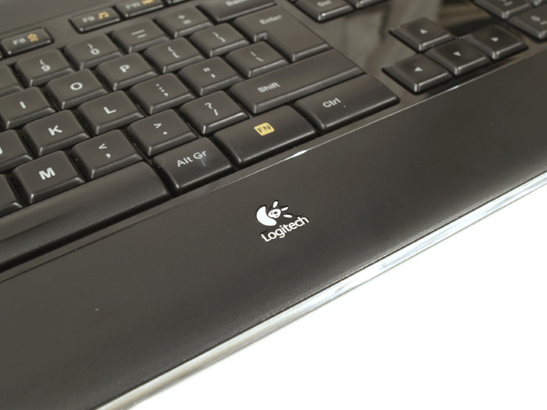Logitech Wireless Illuminated Keyboard – průvodce tmou