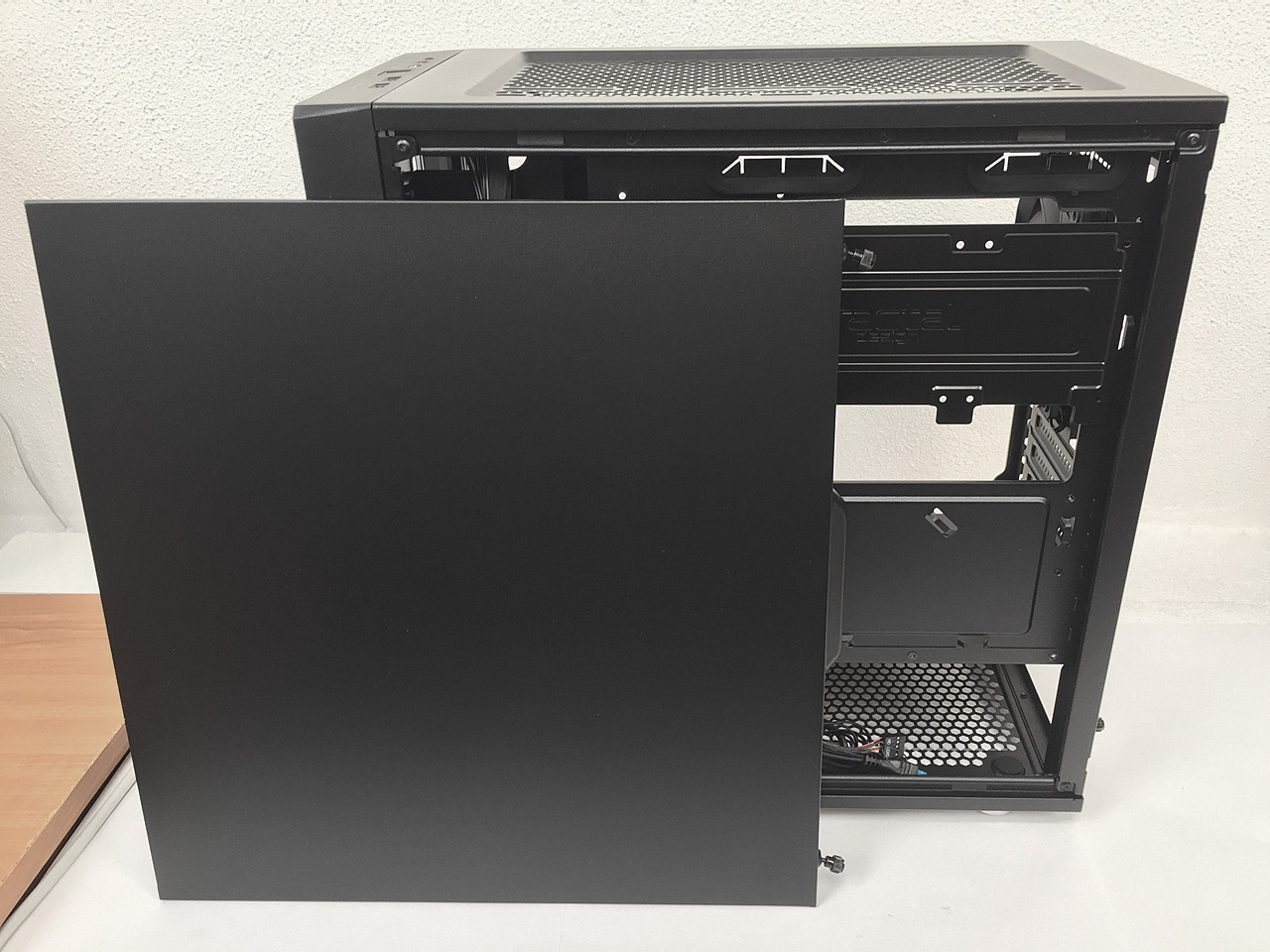 Fractal Design Meshify C Mini Dark TG – mATX skříň