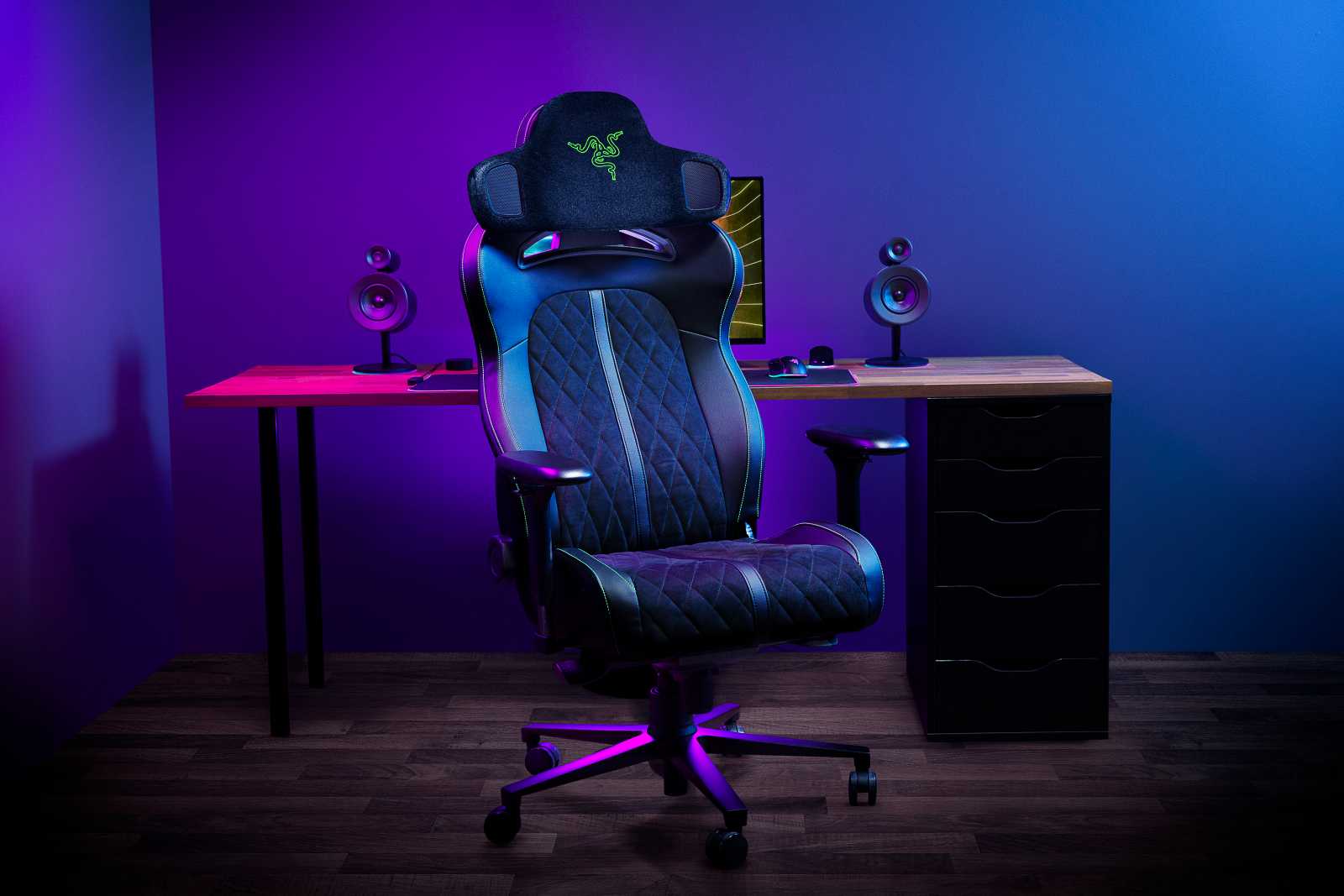 Razer má polštář s reproduktory, vibruje a dáte si ho na jakoukoliv herní židli