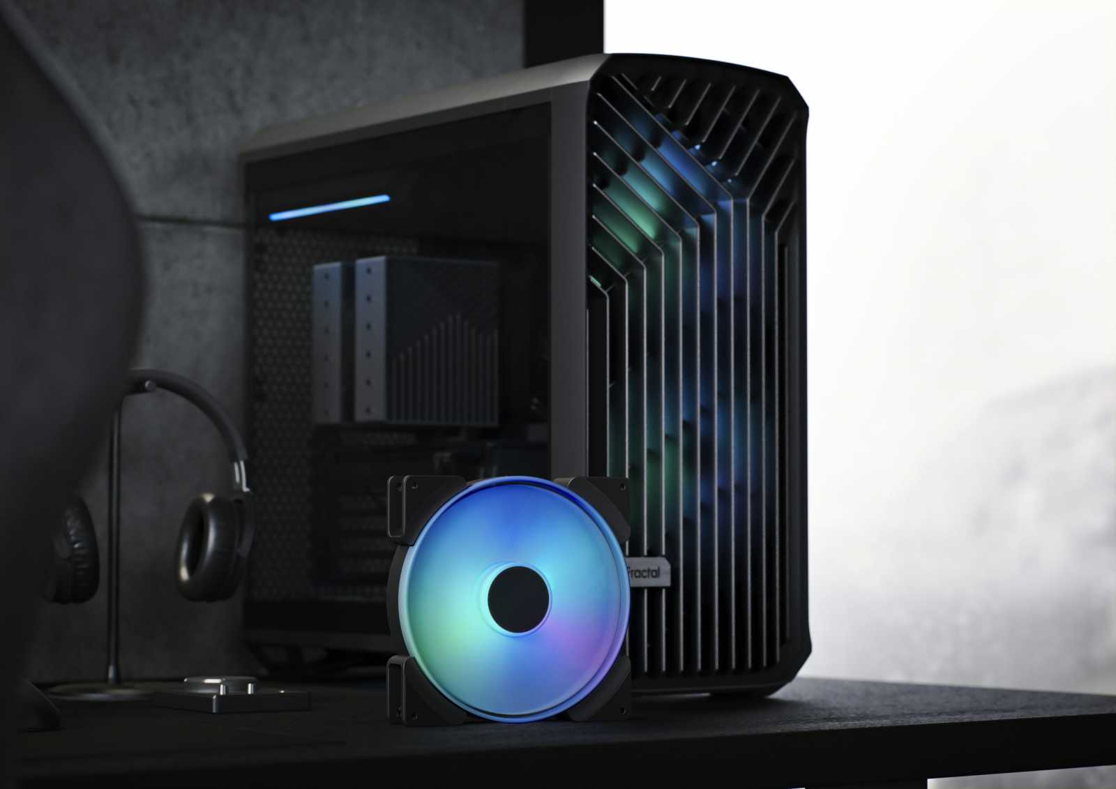 Povánoční speciál s Fractal Design: Tuníme skříň Torrent