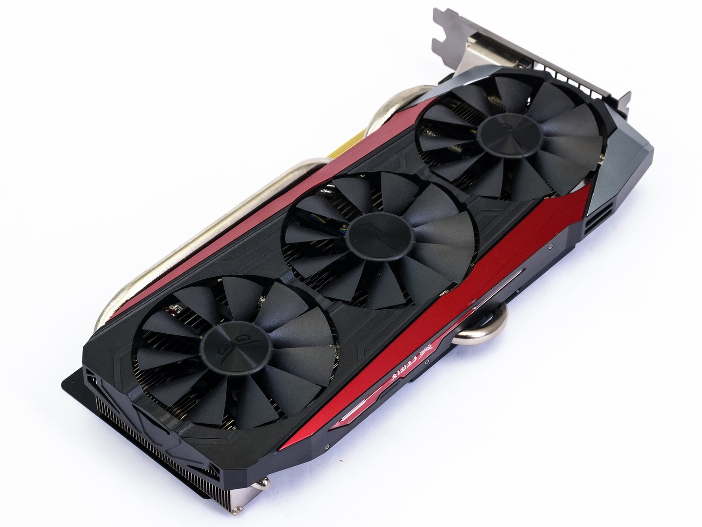 Asus Strix GeForce GTX 980 Ti a Strix R9 390 s DCU III v testu