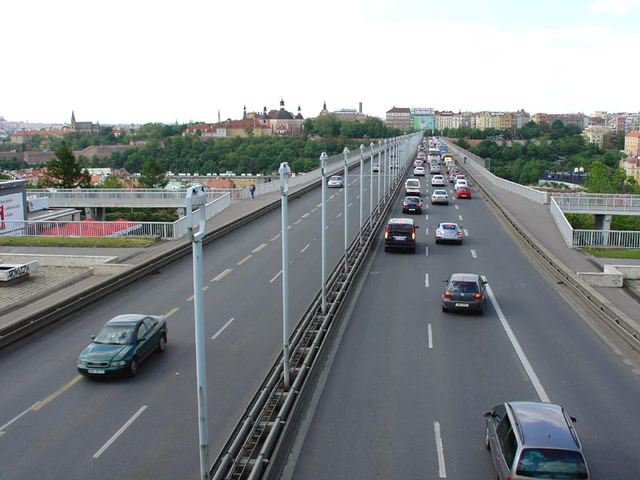 Jak se zastánci vize konce 19. století střetli s 21. stoletím