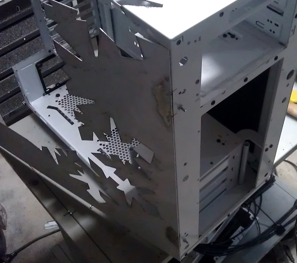 Fractal Design Define R4 k nepoznání: Stoobiho Snowflake