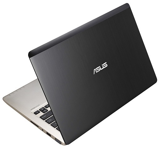 Asus odtajnil notebook VivoBook S500 s Windows 8