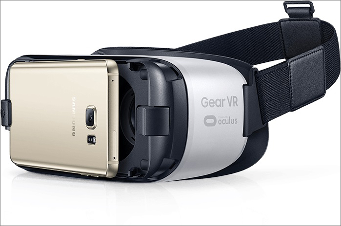 Samsung nabídne k telefonům řady Galaxy S7 virtuální brýle Gear VR za polovinu ceny