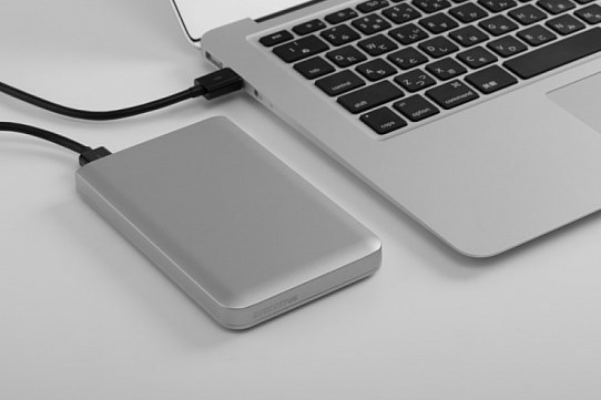 Freecom představuje malé externí disky s USB 3.0 a Thunderboltem