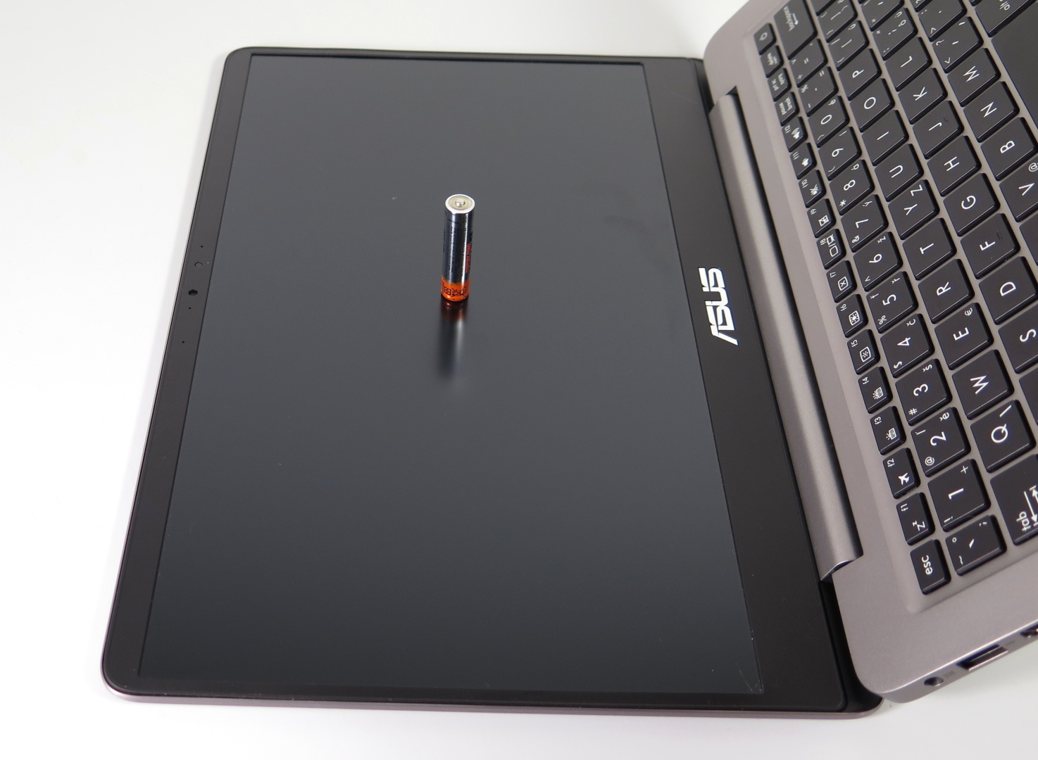 Acer, Asus, Lenovo: test tří 14" notebooků do 15 000 Kč 