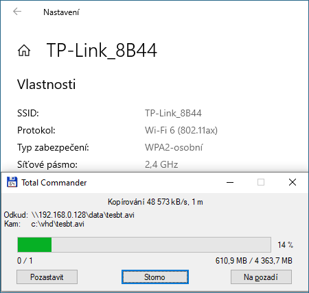 Rychlost klientů připojených přes 2.4 GHz Wi-Fi 6 se pohybuje okolo 50 MB/s.