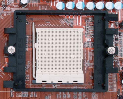 A nový socket AM2, obrázek jsem převzal ze serveru Anandtech