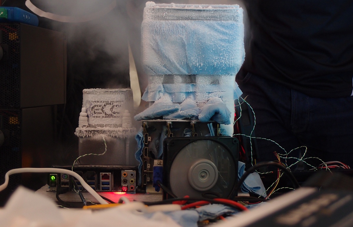 Overclocking s HWBot: ROG OC s HWBot world tour