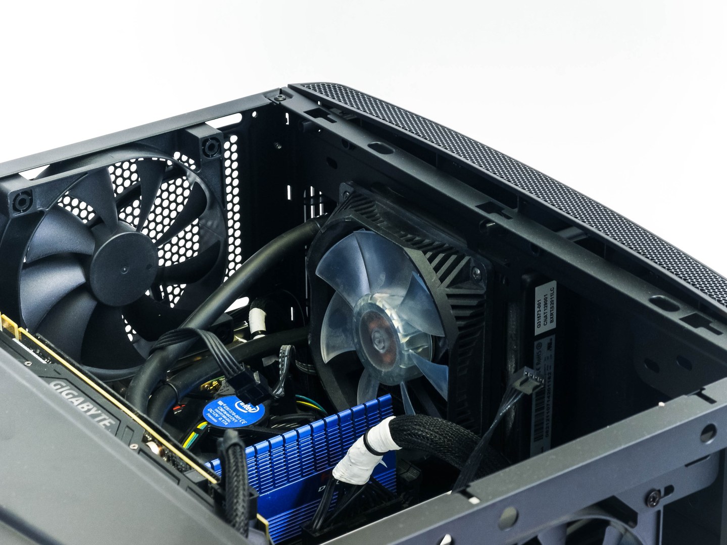 NZXT Manta: Malá skříň pro velké monstrum