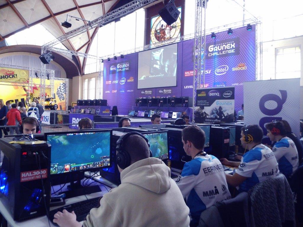 Finále počítačového turnaje BenQ Grunex Challenge 2013 s dotací čtvrt milionu korun