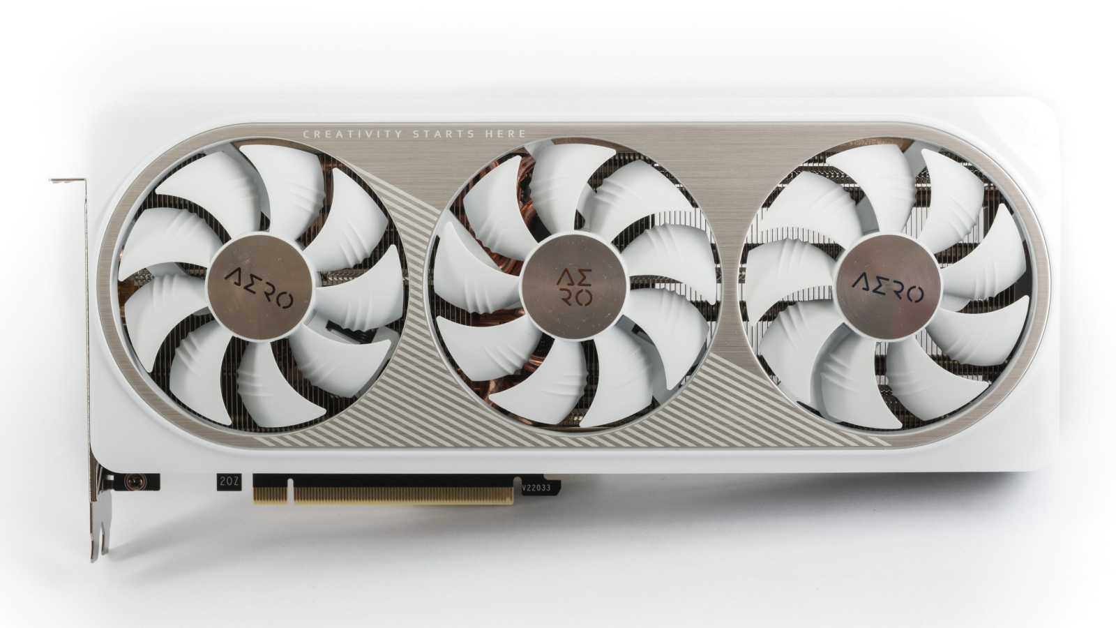 Gigabyte GeForce RTX 4070 Aero OC 12G: Tichá a úsporná