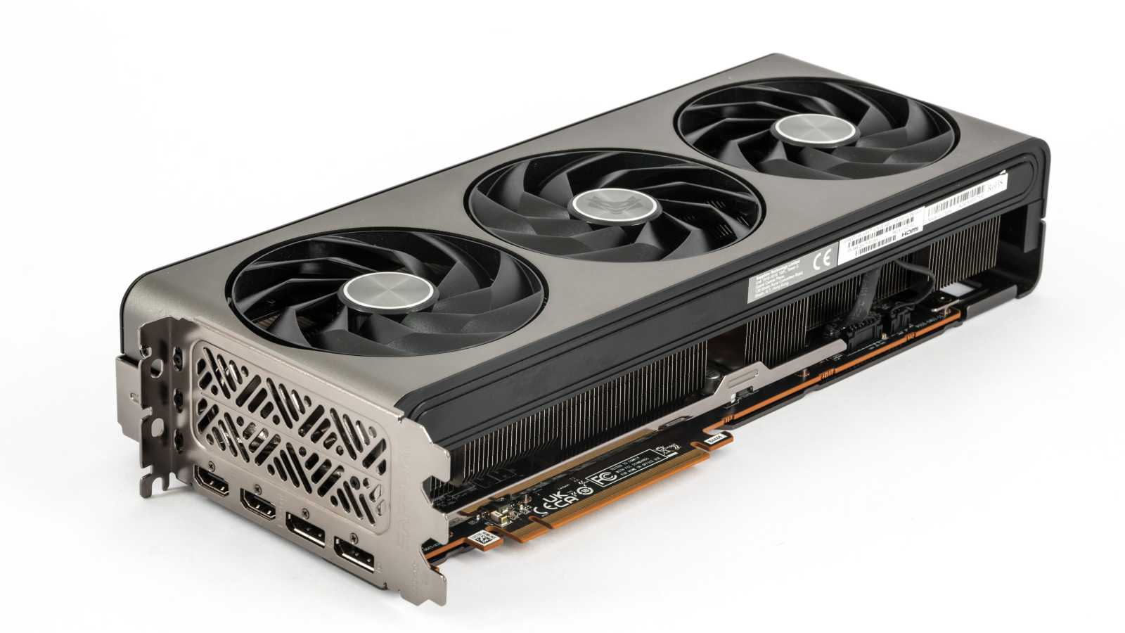 Test Sapphire Nitro+ AMD Radeon 7900 GRE: Skvělá záplata na díru v nabídce AMD