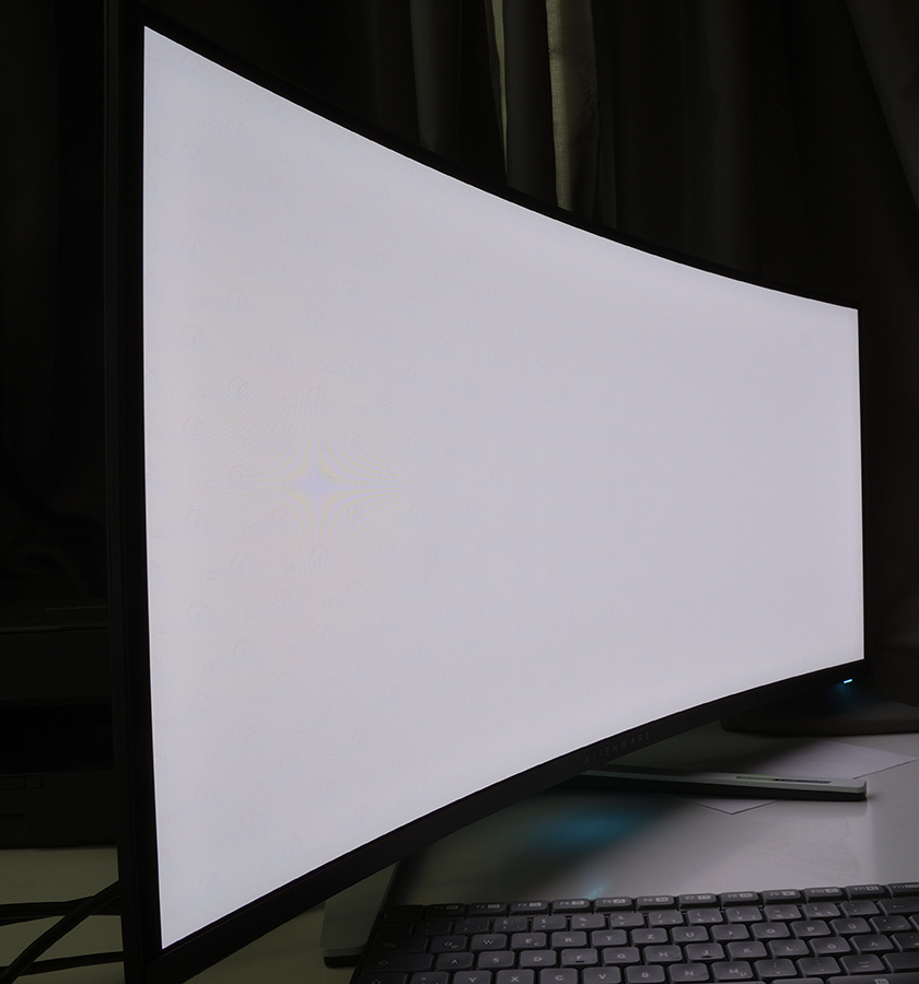 Alienware AW3423DW: Jak se hraje na panelu QD-OLED z budoucnosti