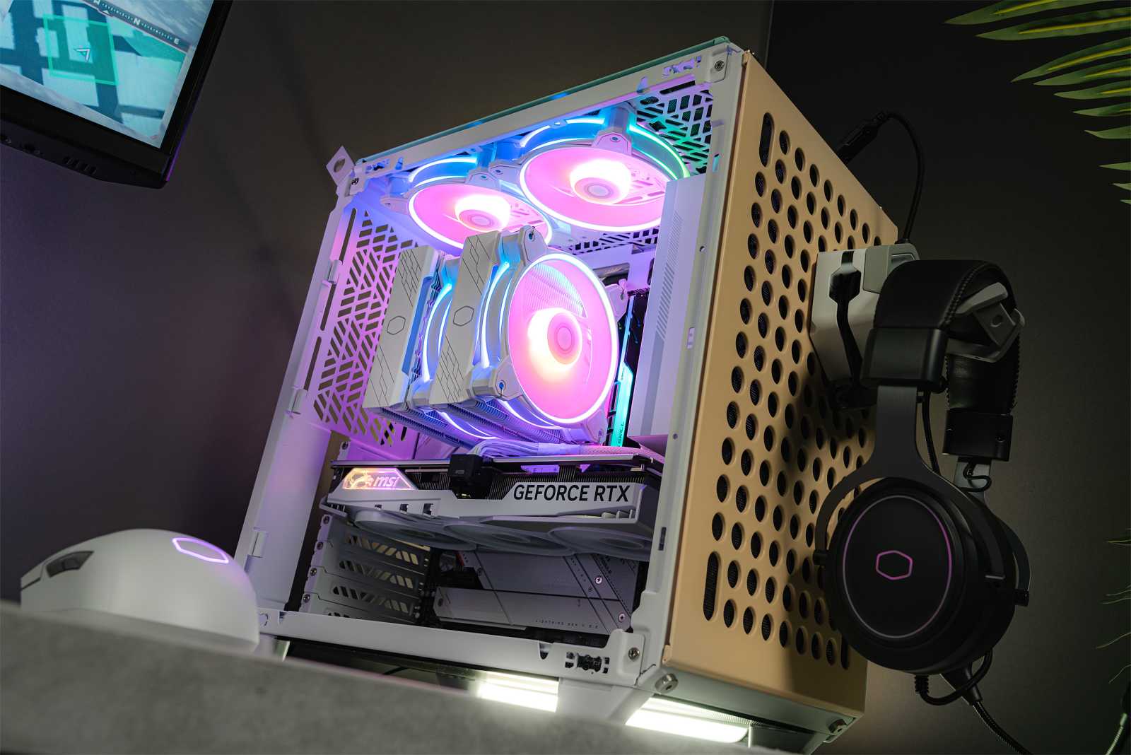 Test skříně Cooler Master Qube 500 FlatPack: Udělej si sám