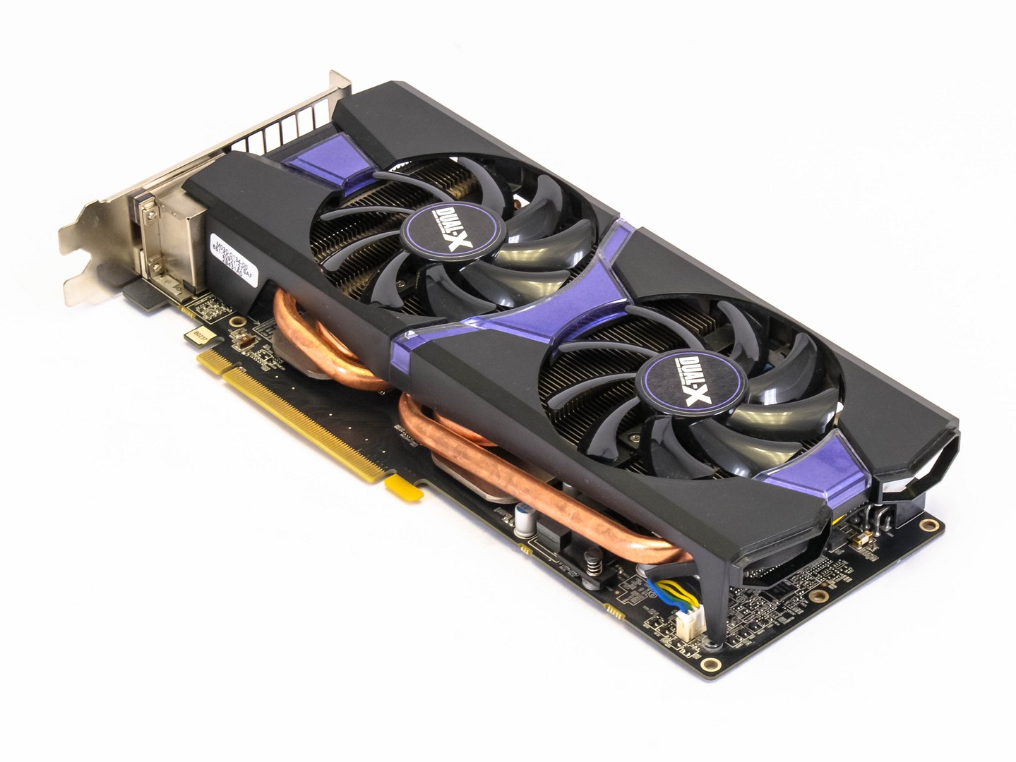 2× Sapphire R9 285: Dual-X a příjemné překvapení Compact