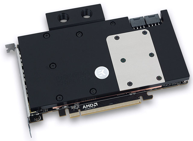 Blok vodního chlazení pro grafiku Radeon R9 Fury X od firmy EK Water Blocks je venku