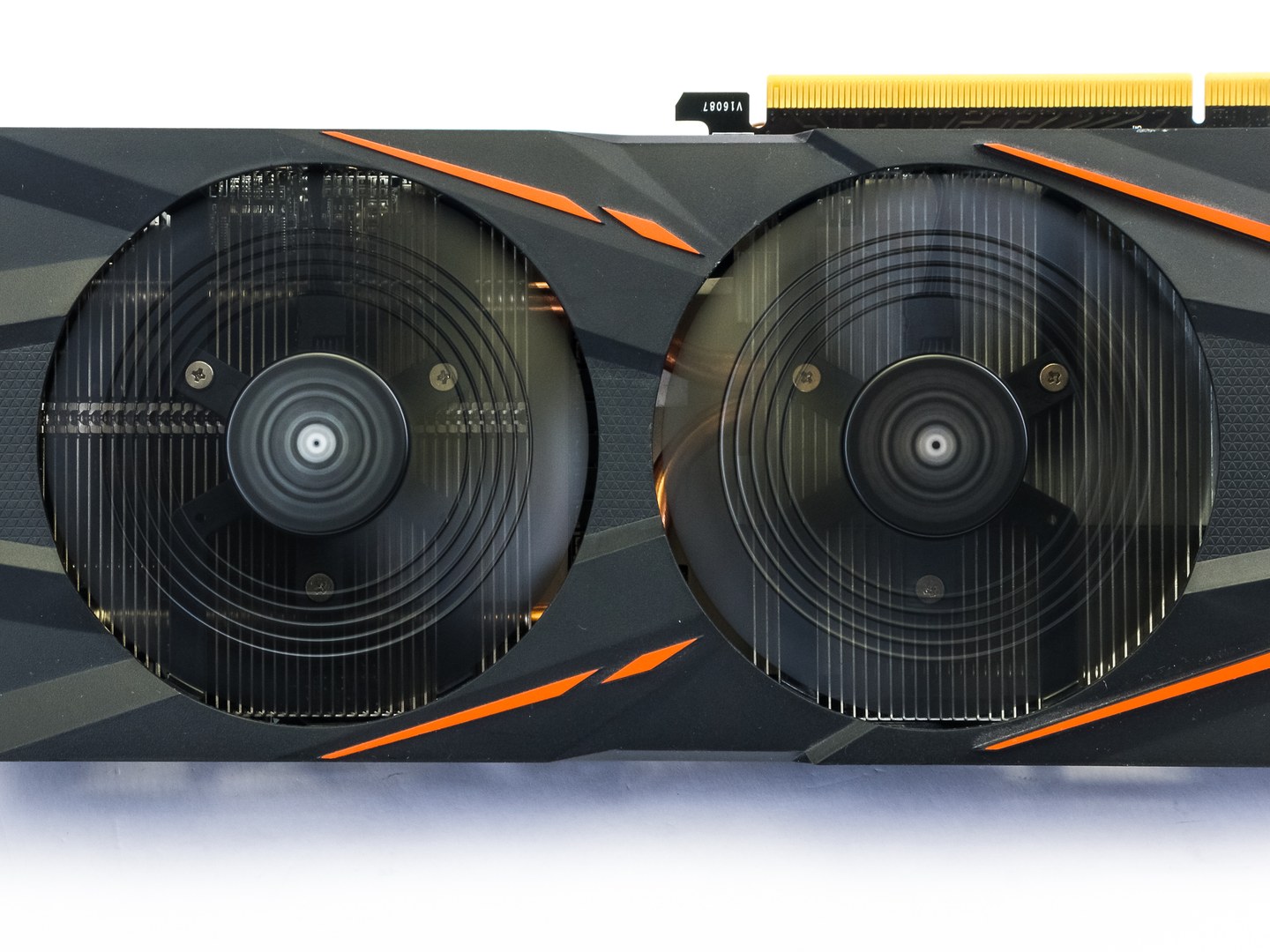 Dvě revize Gigabyte GTX 1060 G1 Gaming, dvě různé karty