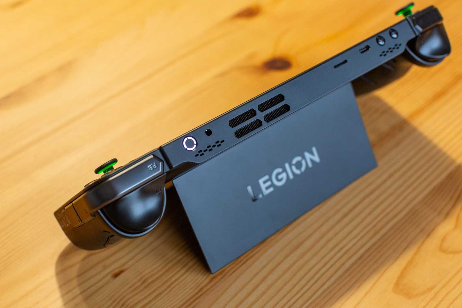 Lenovo Legion Go přináší svěží vítr do kategorie handheld počítačů