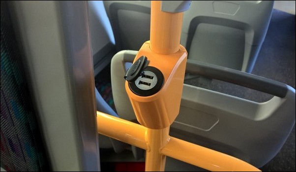 Město New York letos nasadí autobusy vybavené WiFi a USB porty