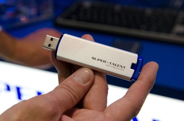 Super Talent RC8: klíčenka s USB 3.0 a 200 MB/s