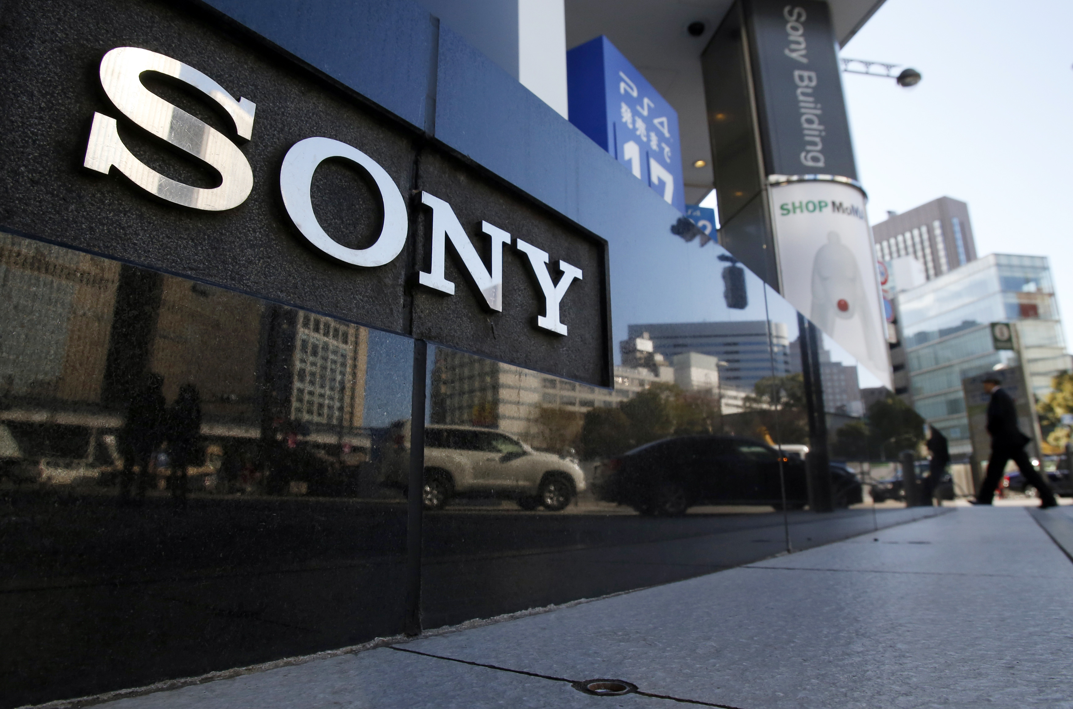 Sony si polepšila, jenže mobilní divizi se stále nedaří