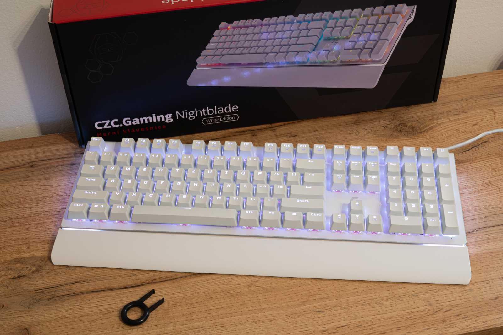 CZC.Gaming Nightblade a obsah balení