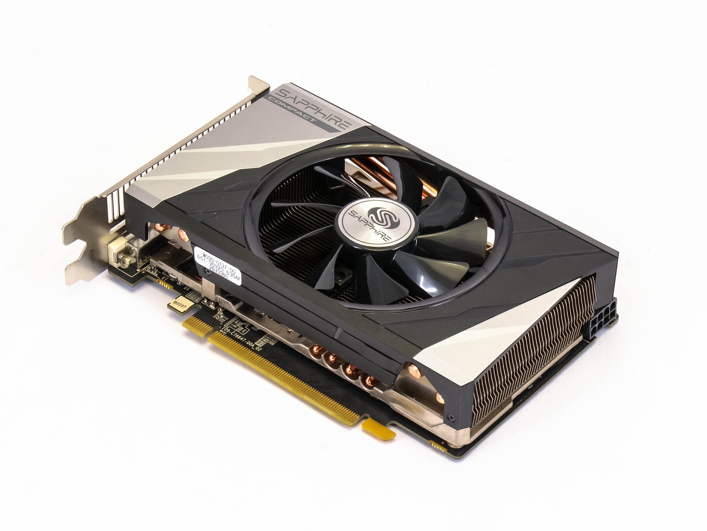 2× Sapphire R9 285: Dual-X a příjemné překvapení Compact