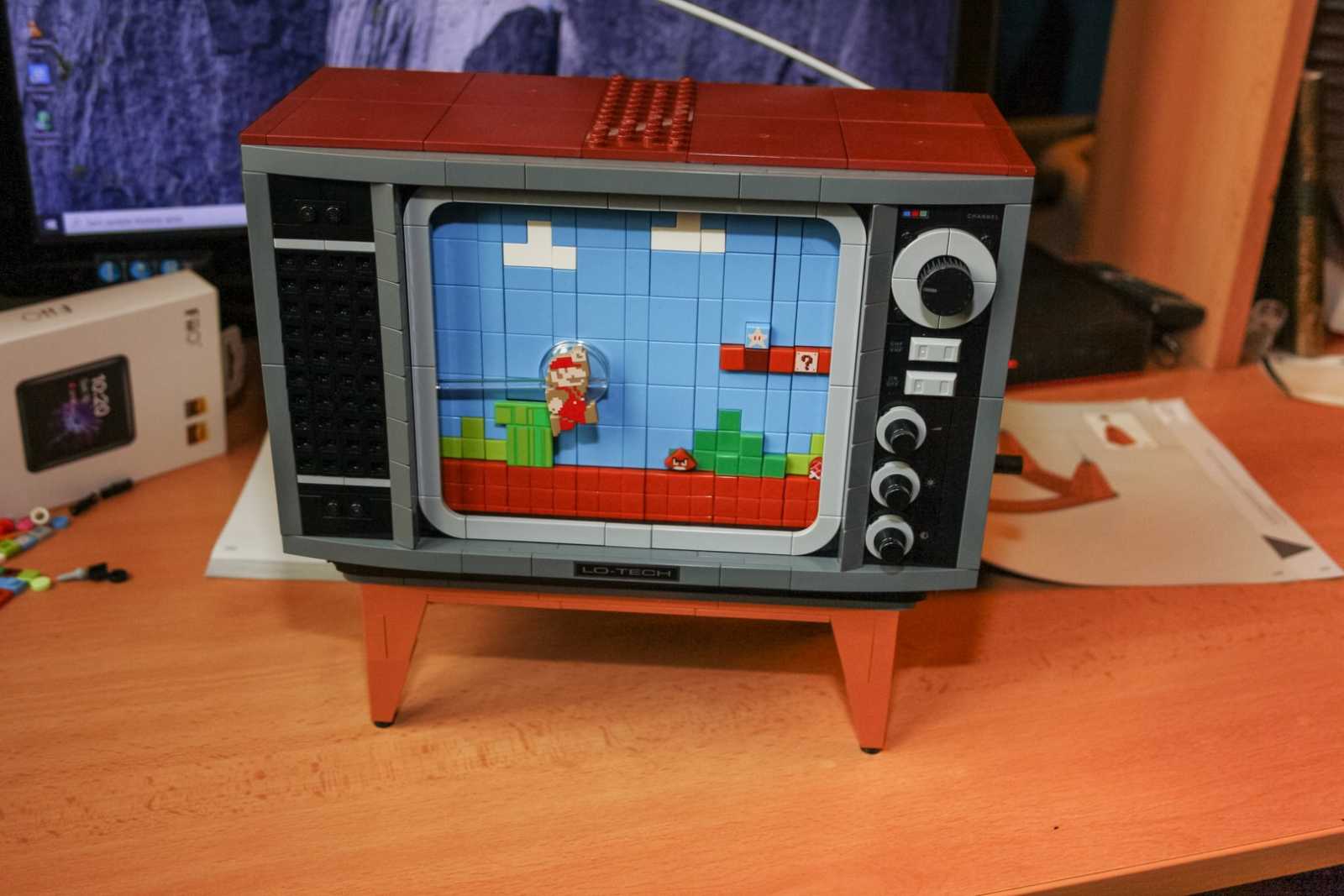 NES, jeho jméno je Lego NES!