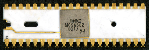 "MOS6502" by Wepwawet at de.wikipedia - Own work (Original text: eigener besitz, selbst aufgenommen)  Transferred from de.wikipedia to Commons by User:Wdwd  using CommonsHelper on Labs. .. Licensed under GFDL via Wikimedia Commons.