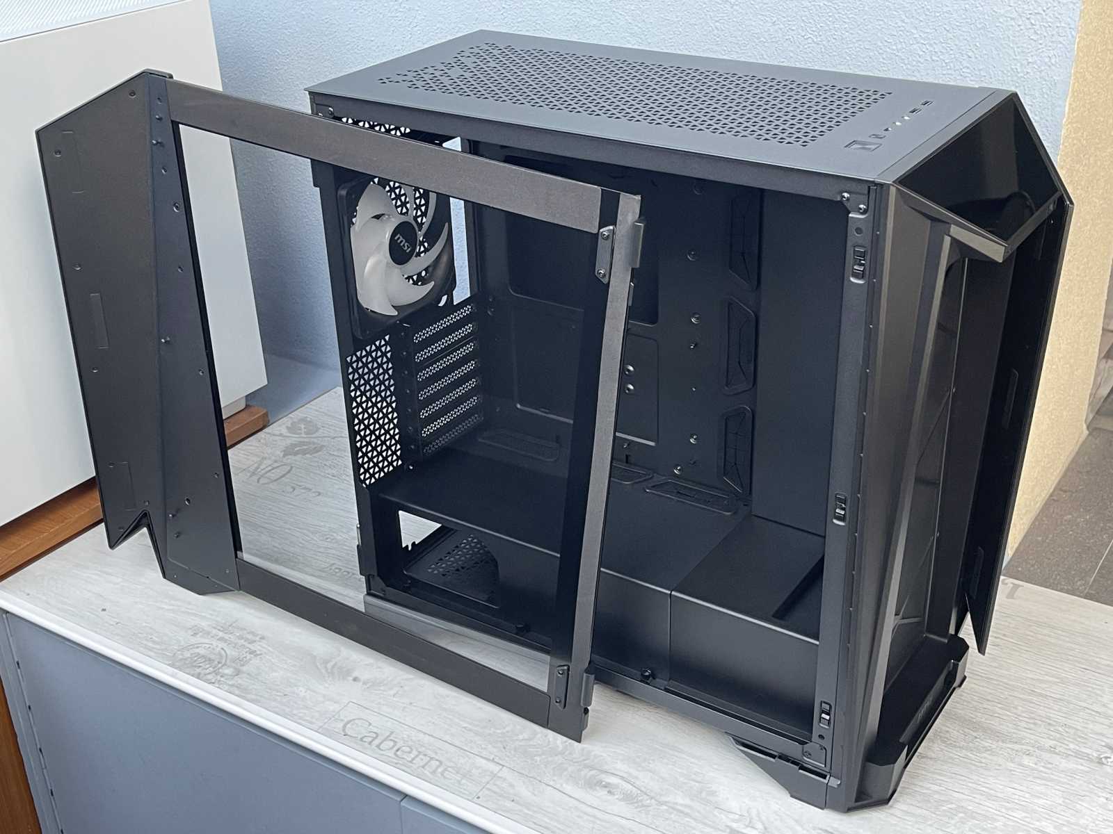 Test skříně MSI MEG PROSPECT 700R – velký displej coby oceněná inovace