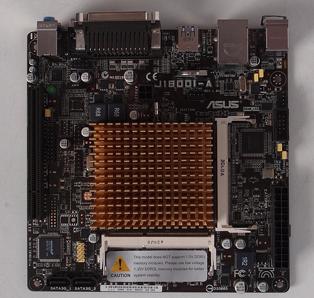 Intel Baytrail a Asus J1800I-A proti AMD Sempron 2650 (AM1)