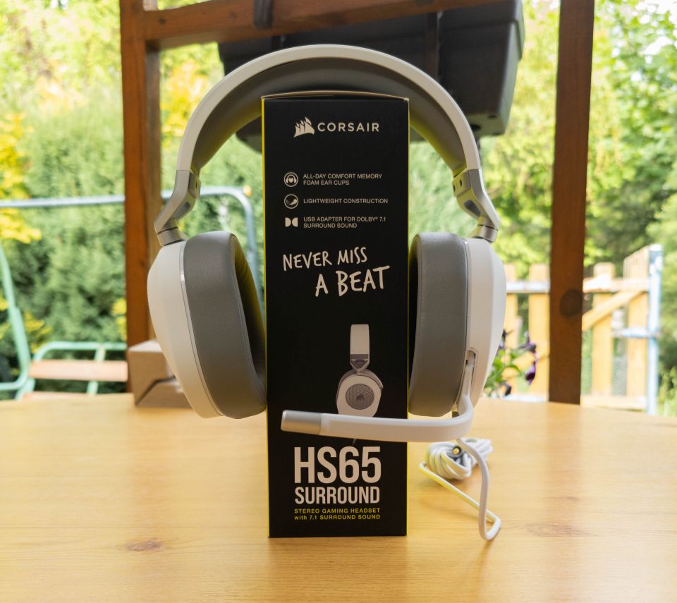Corsair HS65 Surround: elegantní herní sluchátka s novým ekvalizérem SoundID